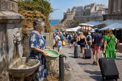 40 litres d’eau par jour et par habitant : à Saint-Malo, la colère monte face au tourisme en pleine pénurie