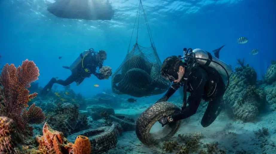 Au large de Fort Lauderdale, 535 676 pneus ont déjà quitté les fonds marins : le chantier doit encore durer quatorze ans