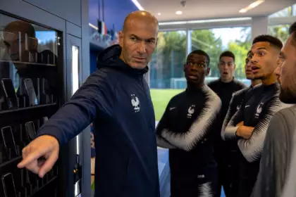 Coiffeurs interdits, arrivées cachées : voici le cadre très strict posé par Zidane pour son premier stage