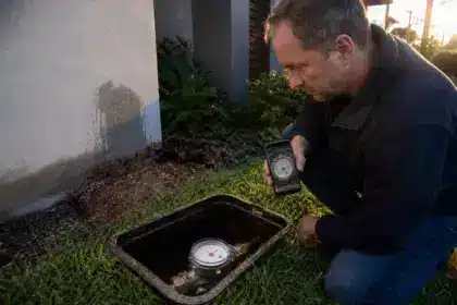 Compteur d’eau : comment détecter une fuite invisible avant de recevoir une facture salée