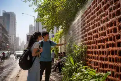 Deux étudiants inventent une brique qui rafraîchit les villes : ce n’est ni la climatisation ni la peinture blanche qui fait baisser la température