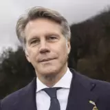 Emmanuel-Philibert de Savoie, 54 ans, évoque cinq années séparées : sa relation avec Adriana Abascal appartient désormais au passé