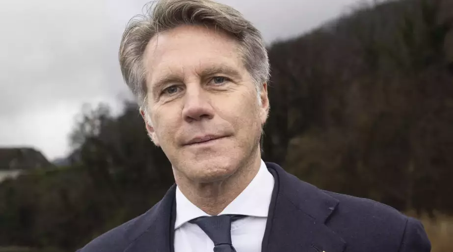 Emmanuel-Philibert de Savoie, 54 ans, évoque cinq années séparées : sa relation avec Adriana Abascal appartient désormais au passé