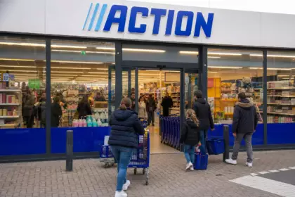 En France, 850 magasins attirent les clients chaque semaine : l’enseigne conserve ce choix sans vente en ligne