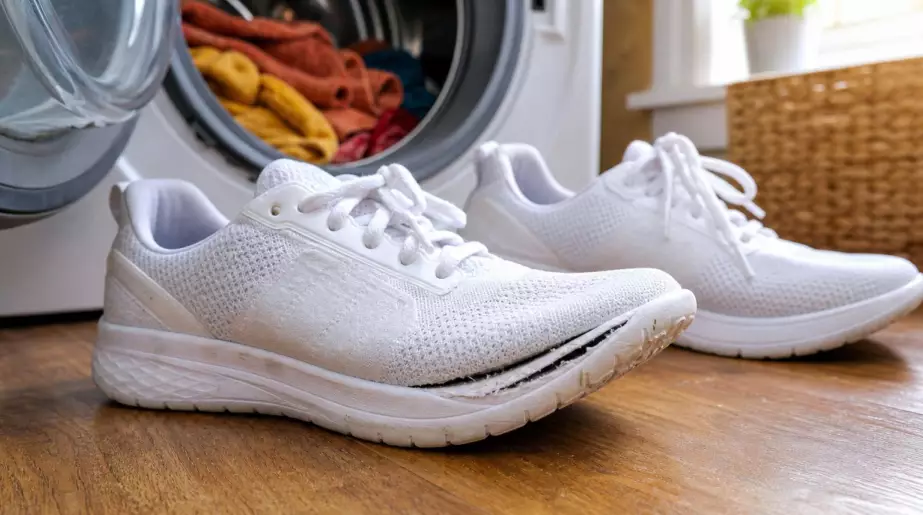 Je lançais le programme court sur mes baskets presque tous les mois : le jour où j’ai regardé le bord des semelles, j’ai compris les dégâts de la chaleur