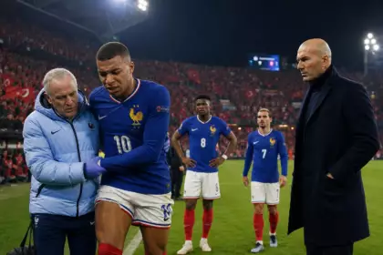 Kylian Mbappé sorti en Turquie : Zinédine Zidane révèle la nature de sa blessure après la victoire des Bleus (1-0)