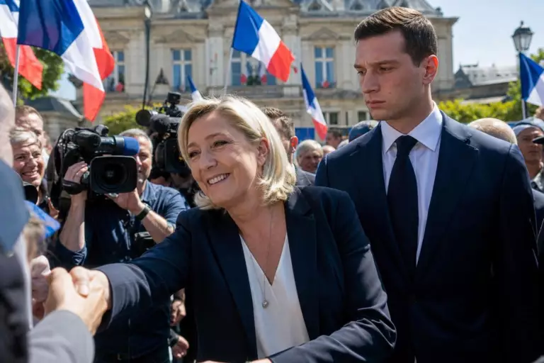 Le 7 juillet 2026, Jordan Bardella ne masque pas son revers : son rôle auprès de Marine Le Pen reste à préciser