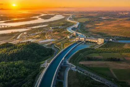 Le méga-projet chinois qui transporte l’eau sur plus de 4 300 kilomètres, présenté comme la nouvelle Grande Muraille