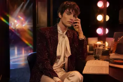 Pierre de Maere se confie sur son nouvel album fait d’histoires vraies : « Le coming out est un immense soulagement »