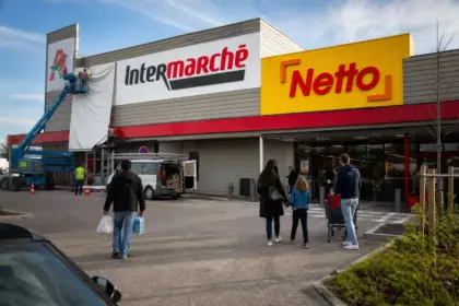 Plus de 230 supermarchés Auchan deviennent des Intermarché ou des Netto : voici la date du changement d’enseigne dans votre ville