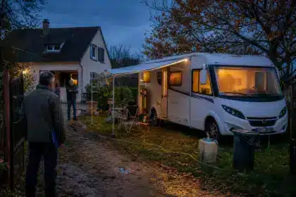 Pourquoi il ne faut jamais utiliser son camping-car comme logement principal sur son terrain, même quelques mois par an