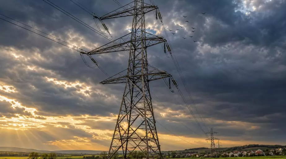 Pourquoi les pylônes électriques ont cette forme : l’histoire d’un dessin vieux de près d’un siècle