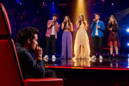 The Voice Kids 2026 : cinq talents de 13 et 14 ans s’attaquent à « Chanter » de Florent Pagny, un seul restera chez Patrick Fiori
