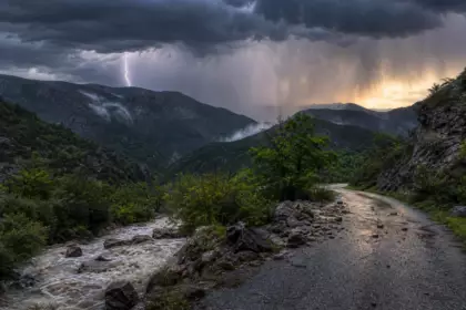 Une perturbation arrive mercredi sur l’ouest : les Cévennes pourraient recevoir jusqu’à 150 mm en quarante-huit heures