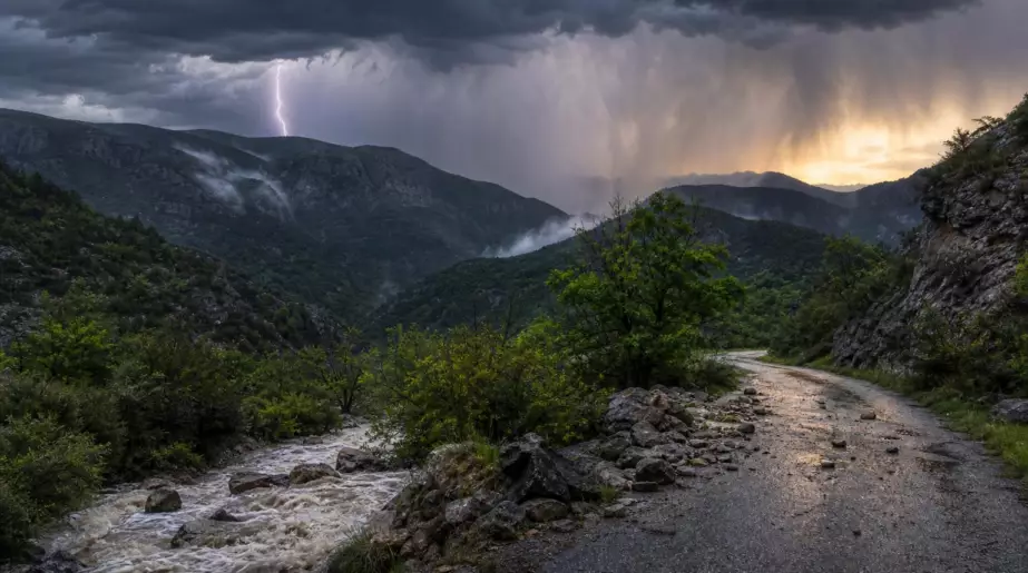 Une perturbation arrive mercredi sur l’ouest : les Cévennes pourraient recevoir jusqu’à 150 mm en quarante-huit heures
