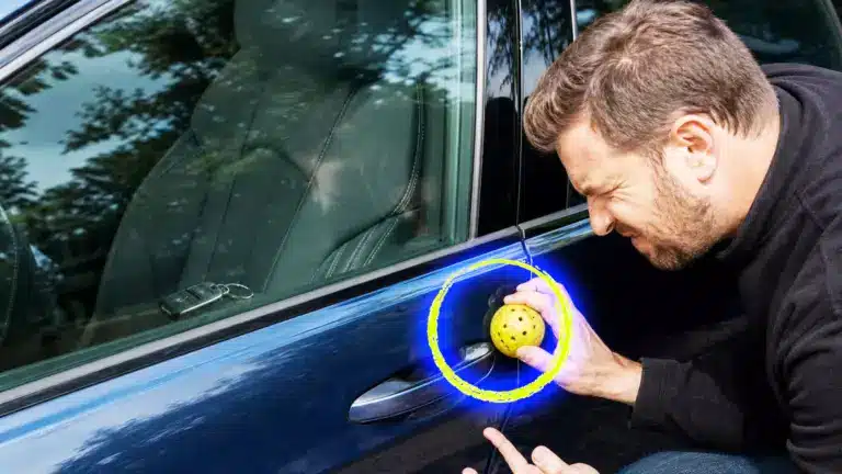 Vos clés restées enfermées dans la voiture : cette astuce de la sphère percée ne fonctionne pas sur les modèles récents